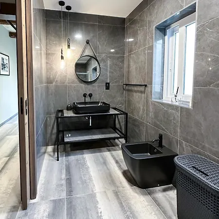 Stylish 2br Flat By Arco Collection 瓦莱塔
