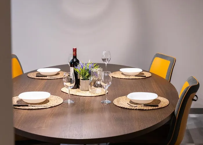 Stylish 2br Flat By Arco Collection Apartment