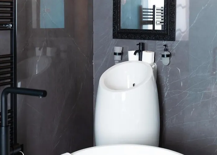 아파트 Stylish 2br Flat By Arco Collection