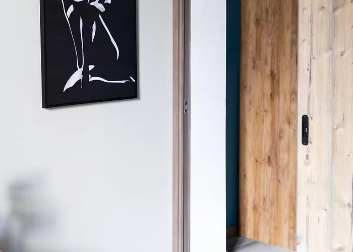 Stylish 2br Flat By Arco Collection 발레타